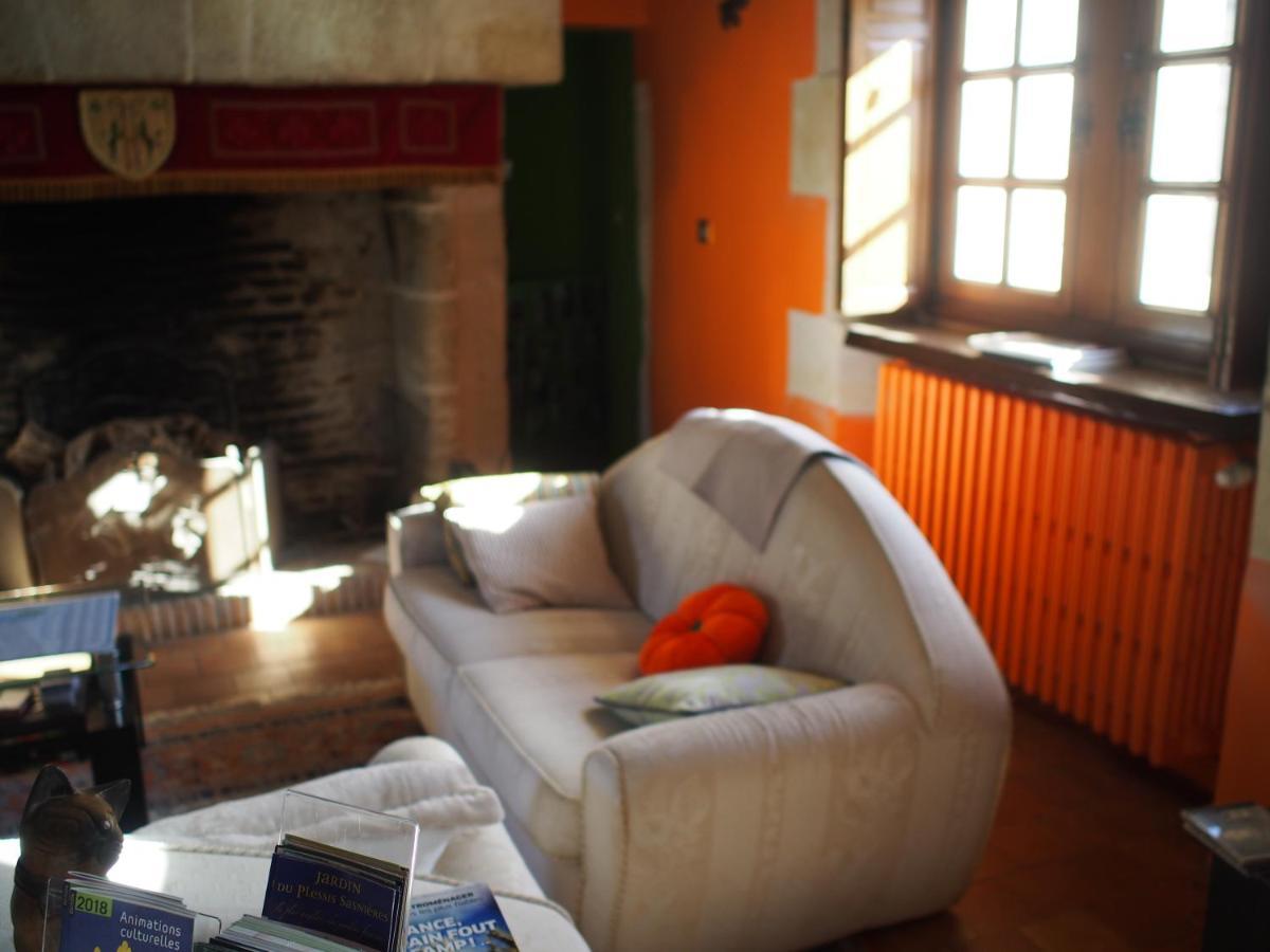 Hotel Manoir Du Rouvre Mettray Esterno foto
