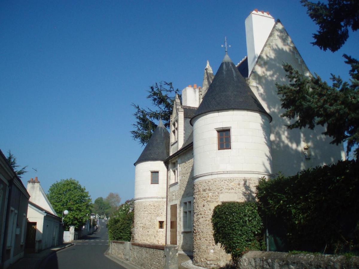 Hotel Manoir Du Rouvre Mettray Esterno foto